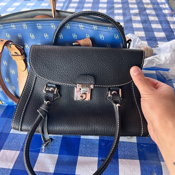Dooney & Bourke Handbags - Dooney & Bourke Black Leather Satchel